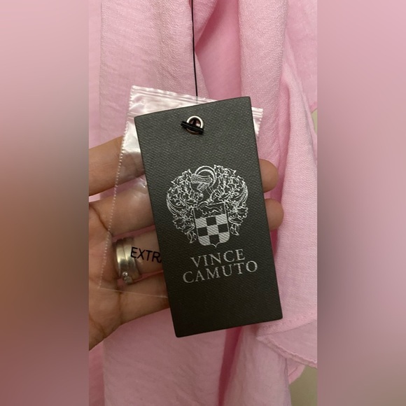 NWT Vince Camuto Ruffled Flutter Sleeve Blouse Pink Size Small - Picture 9 of 9